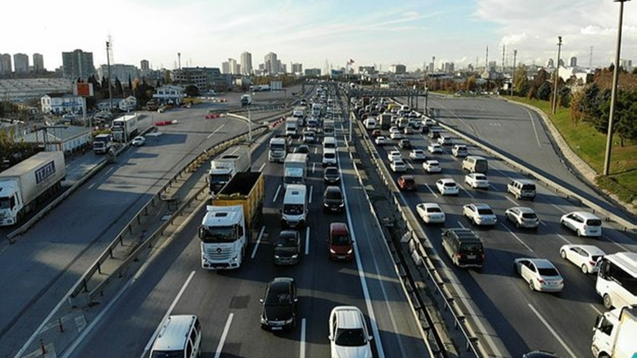 Kısıtlama öncesi İstanbul trafiğinde rekor yoğunluk