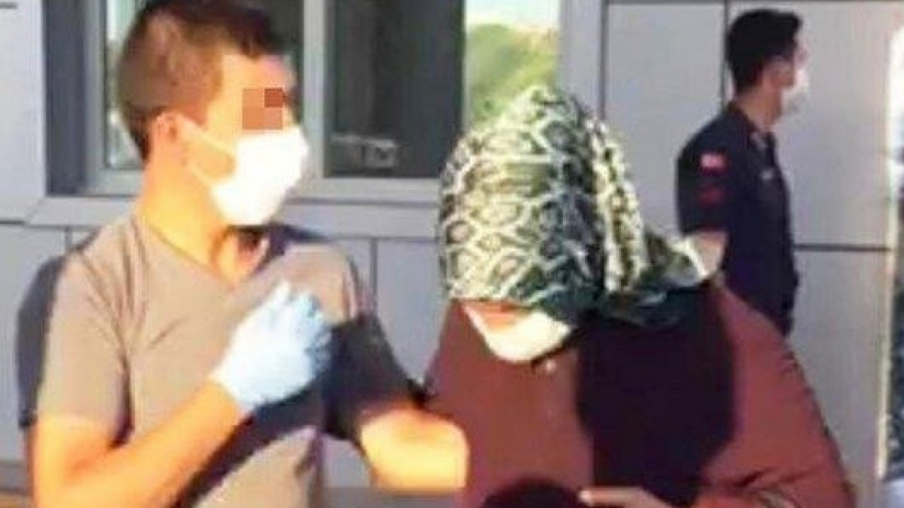 Annesini korumak için babasını öldüren gence beraat