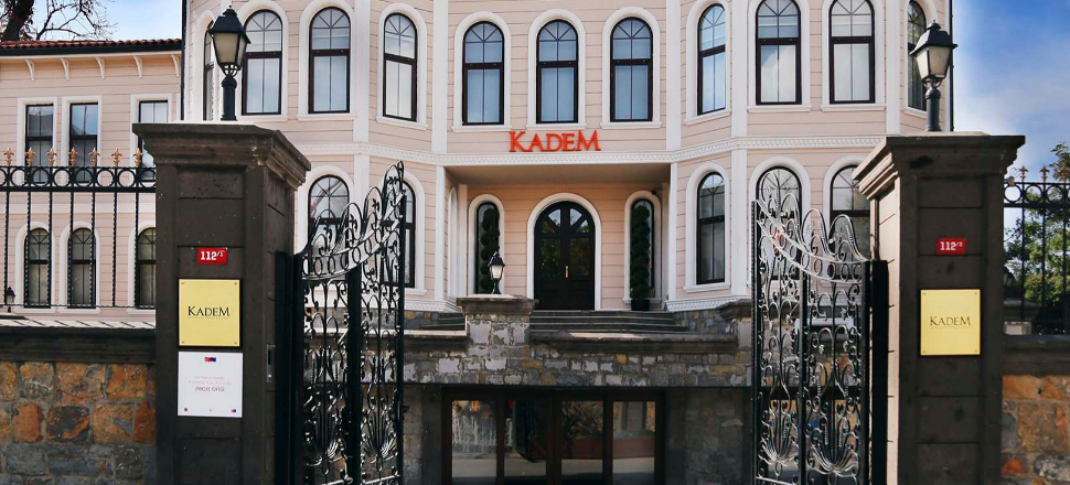 "Tacizcileri toplum olarak lanetlemeliyiz!"