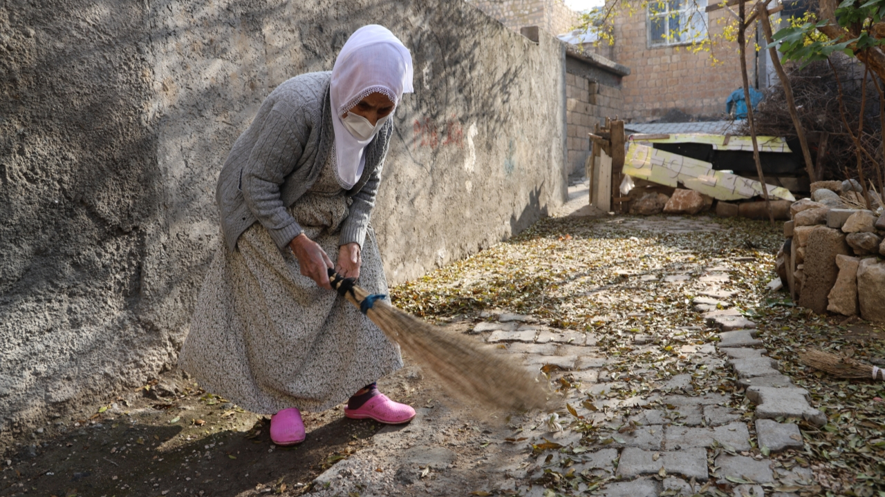 103 yaşında koronavirüsü yendi