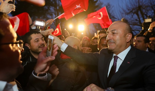 Dışişleri Bakanı Mevlüt Çavuşoğlu Almanya'da konuştu!