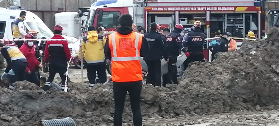 Ankara'da 2 işçi göçük altında kaldı