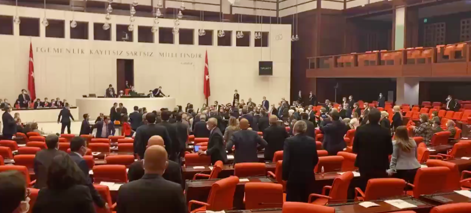 TBMM'de kavga çıktı