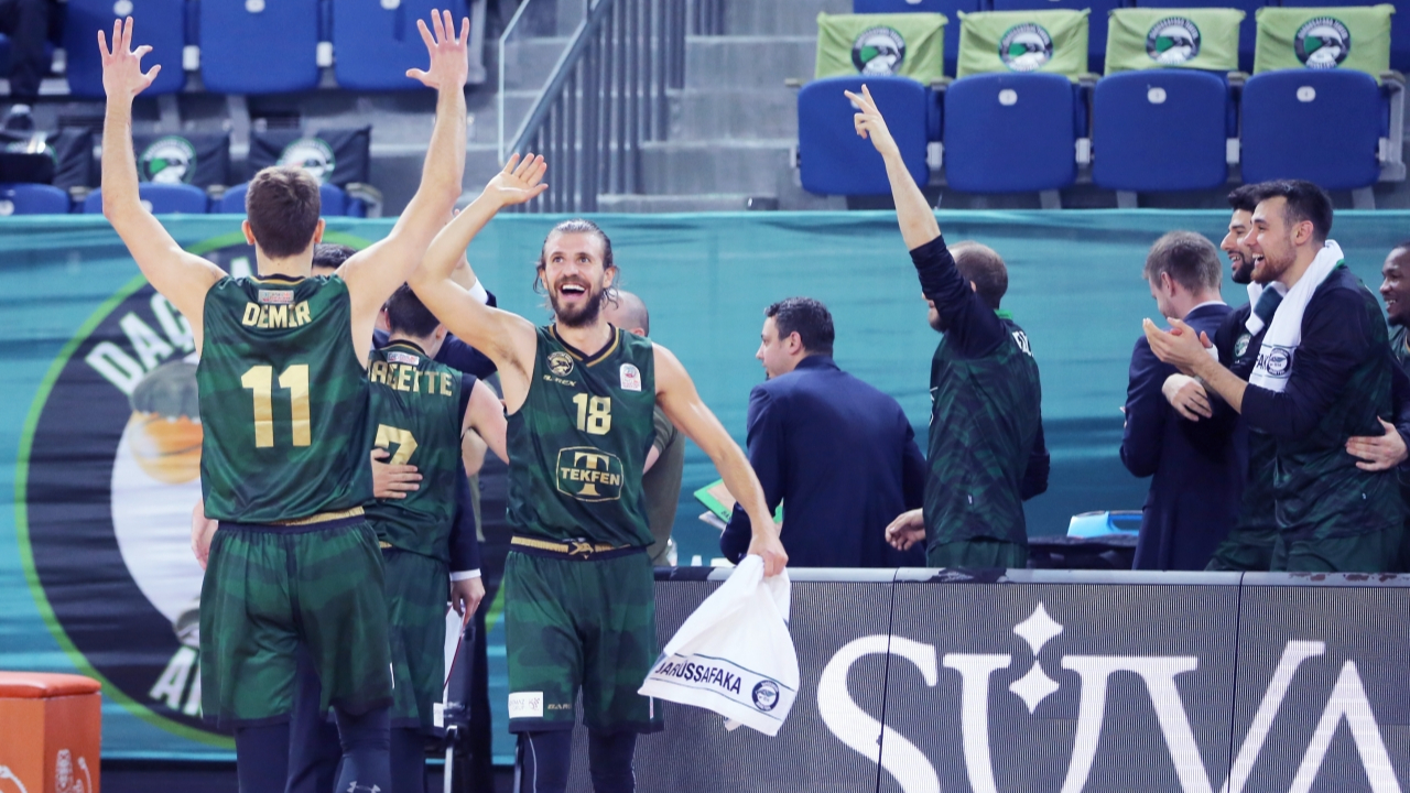 Darüşşafaka Tekfen evinde Empera Halı Gaziantep Basketbol'a galip