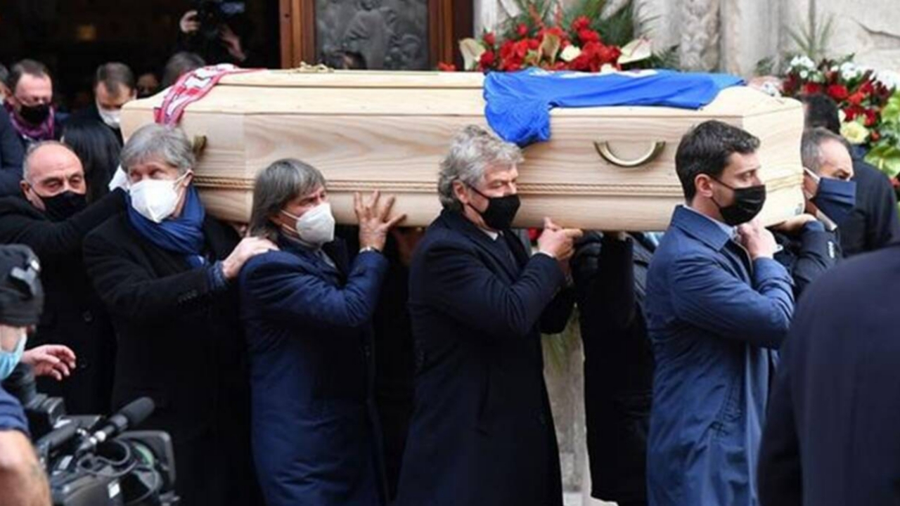 Paolo Rossi son yolculuğuna uğurlanırken evine hırsız girdi
