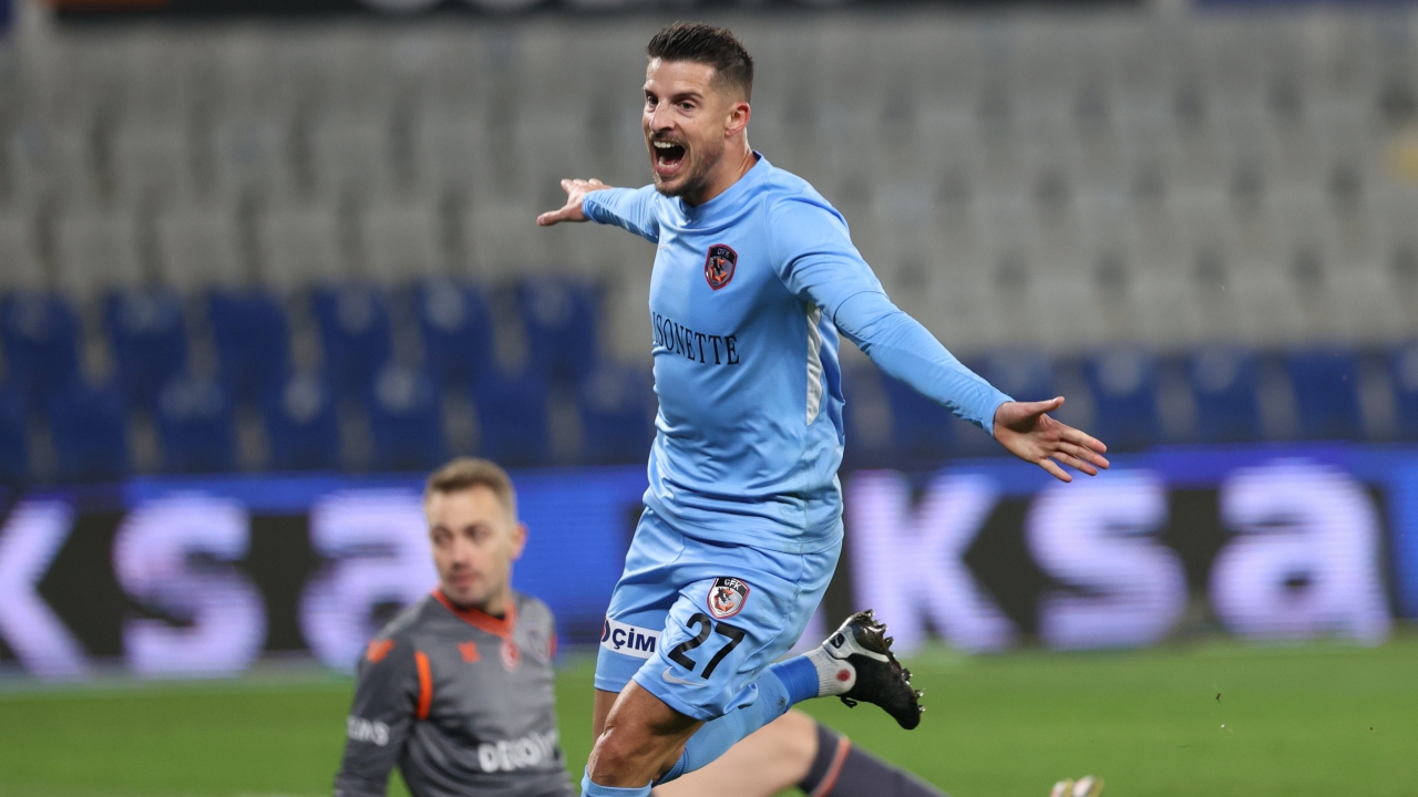 Gaziantep FK'dan deplasmanda Başakşehir zaferi