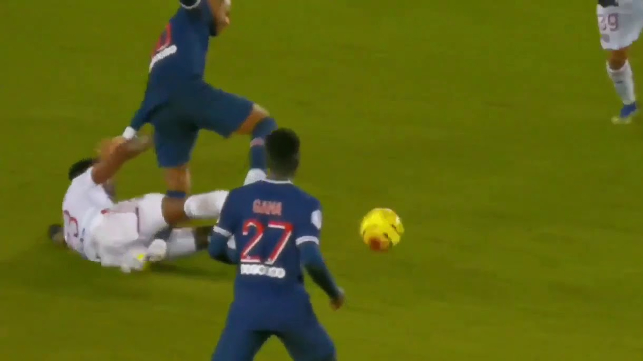 PSG'ye üst üste iki şok! Neymar'ın acı dolu anları