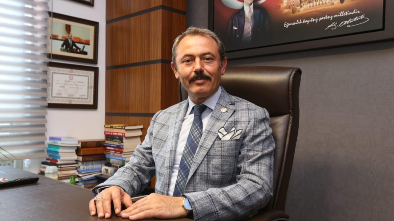 'Kuru ekmek yiyorlarsa aç değiller' sözlerine açıklama