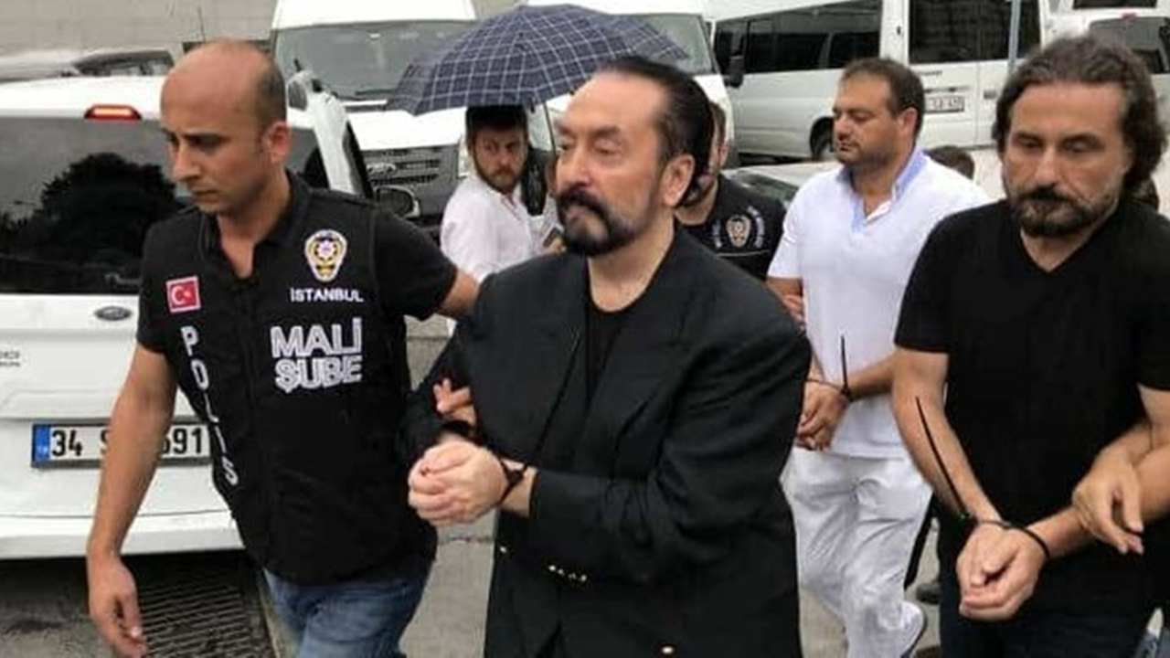 Adnan Oktar suç örgütüne operasyon!