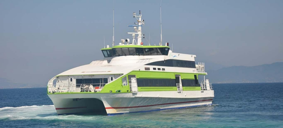 Fırtına deniz ulaşımını vurdu