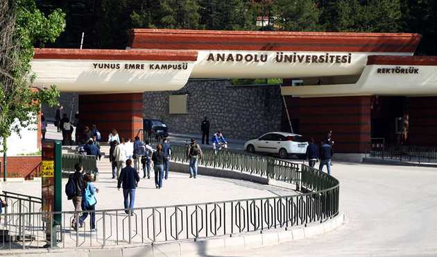 Anadolu Üniversitesi'nde ikinci dalga FETÖ operasyonu