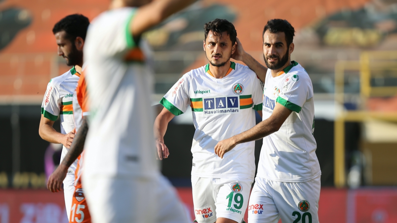 Aytemiz Alanyaspor Kupa'da Adanaspor'u 5-1'le geçti