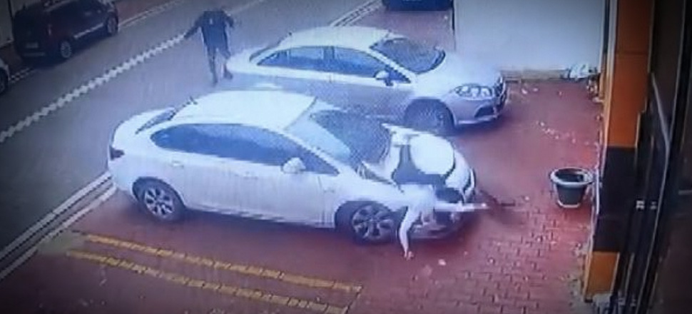 Esenyurt’ta genç kız rezidansın 18’nci katından atladı!