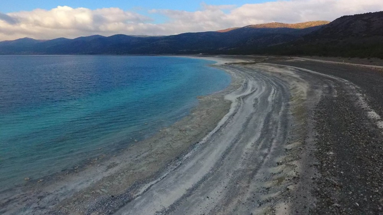 Salda Gölü'nde kuraklık alarmı