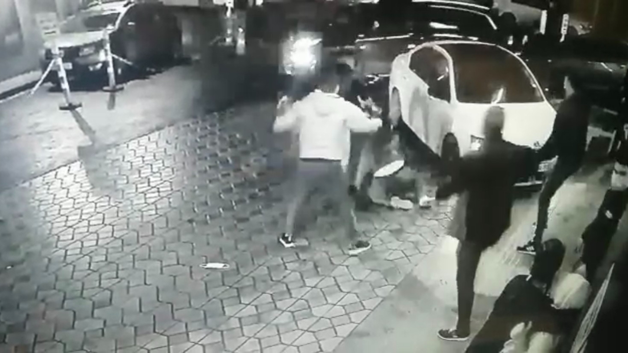 Araçla çarpıp ateş açtı!