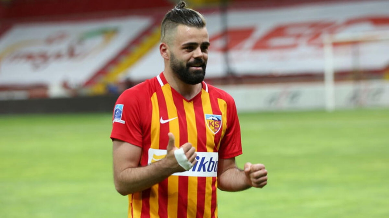 Kayserispor'da Hasan Hüseyin Acar ile yollar ayrıldı