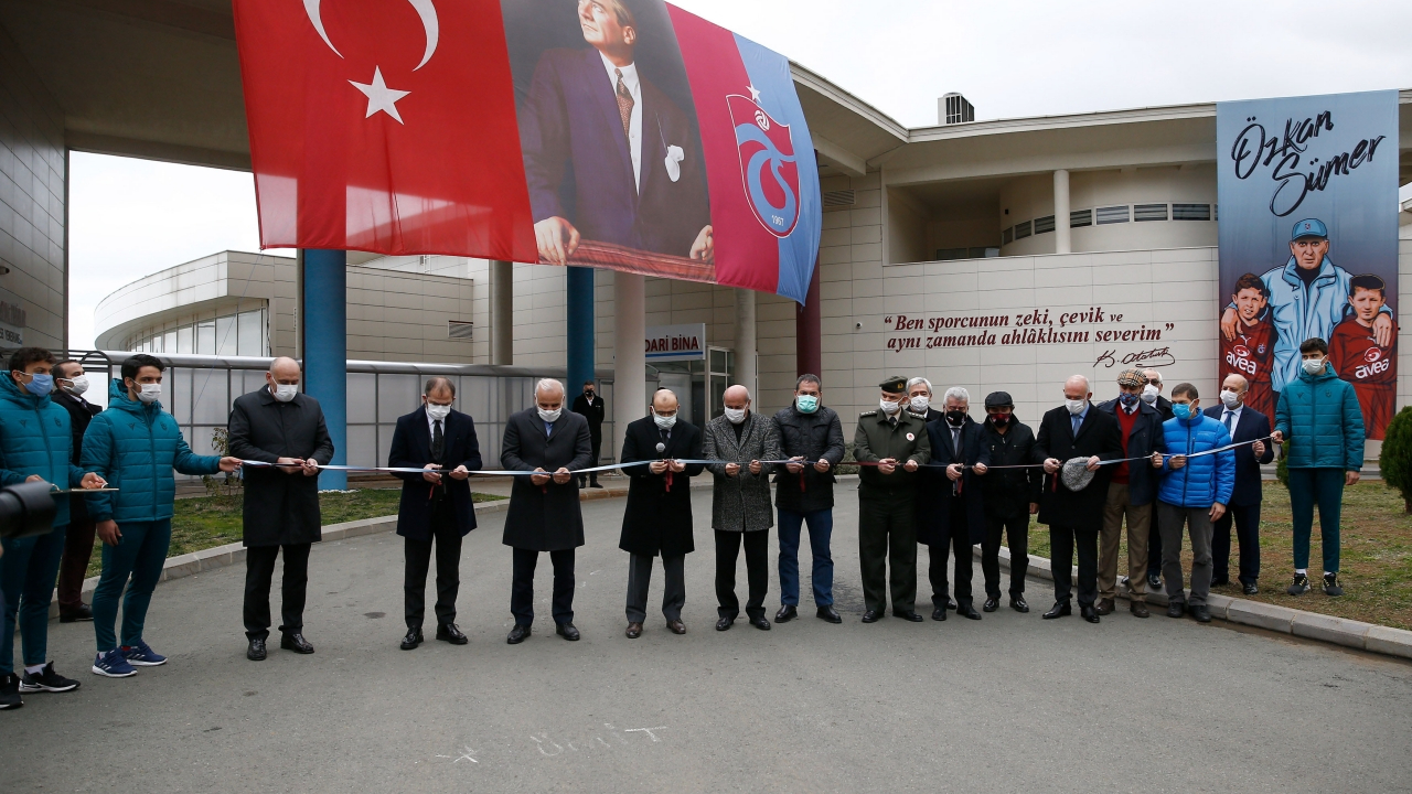 Özkan Sümer Futbol Akademisi törenle açıldı