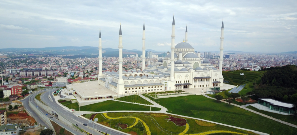 CHP'li Turpçu, Çamlıca Camii'ne metro yapımını bakanlığın üstlenmesinden rahatsız