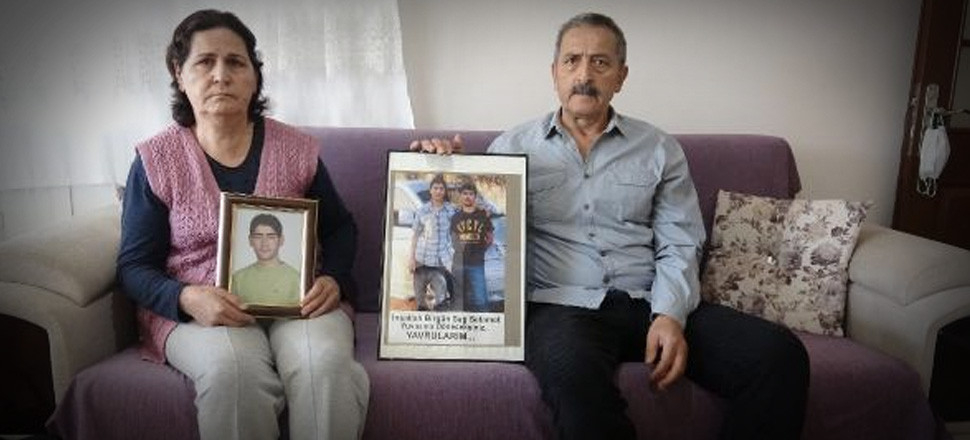11 yıldır kayıp 2 oğlunu bulana 100 bin lira veya daire verecek!