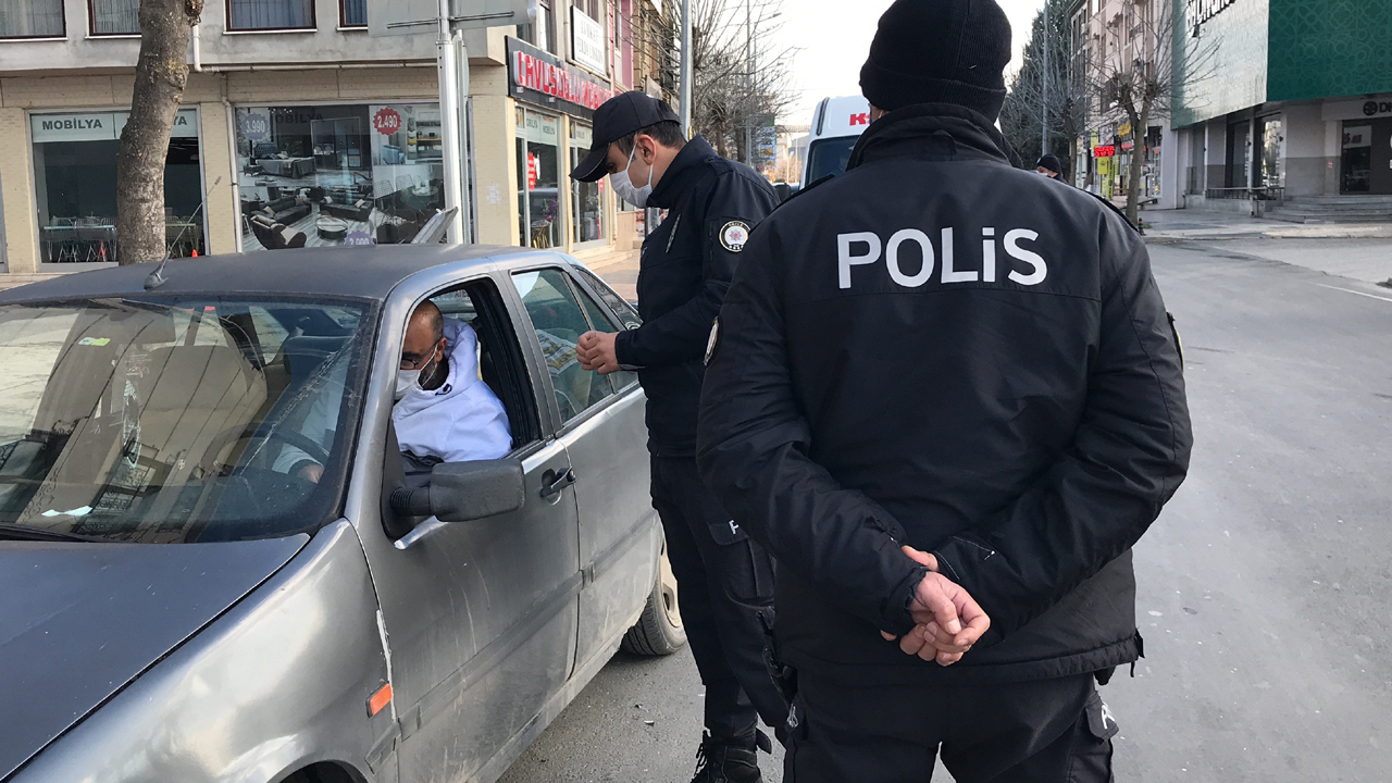 Markete araçları ile gidenlere ceza yağdı