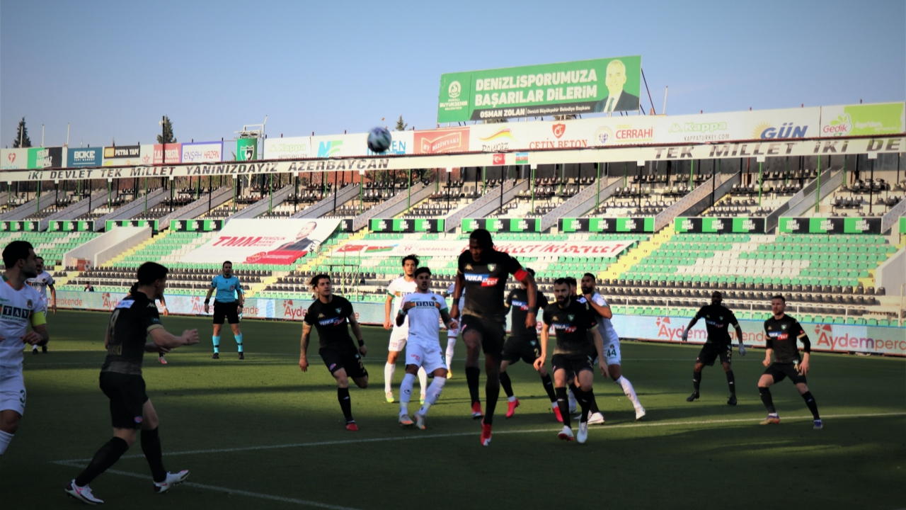 Denizlispor lider Aytemiz Alanyaspor'u tek golle devirdi