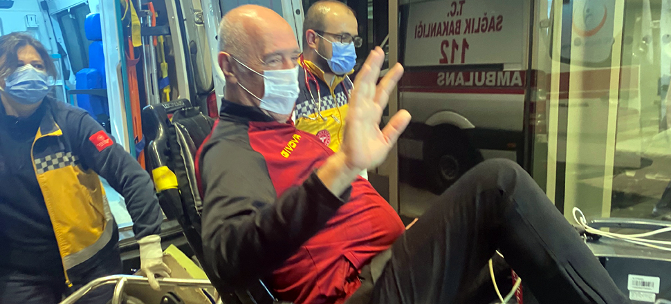 Erdoğan hocaya ambulans uçak gönderdi
