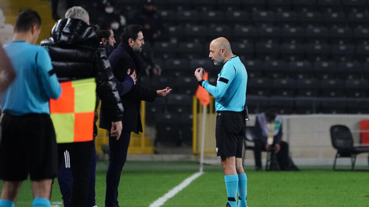 Cüneyt Çakır'dan VAR pişmanlığı! "Ofsayt yok..."