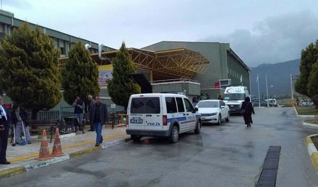 Hastanede oksijen tüpü patladı! Doktor yaralı
