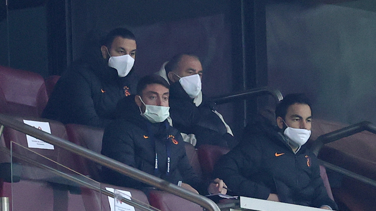 Fatih Terim Galatasaray-Göztepe maçını tribünden izledi
