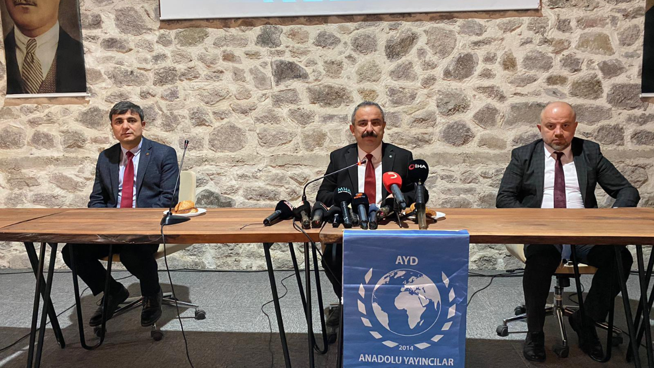 Özdemir Bayraktar'a 'Ruh Verenler' ödülü