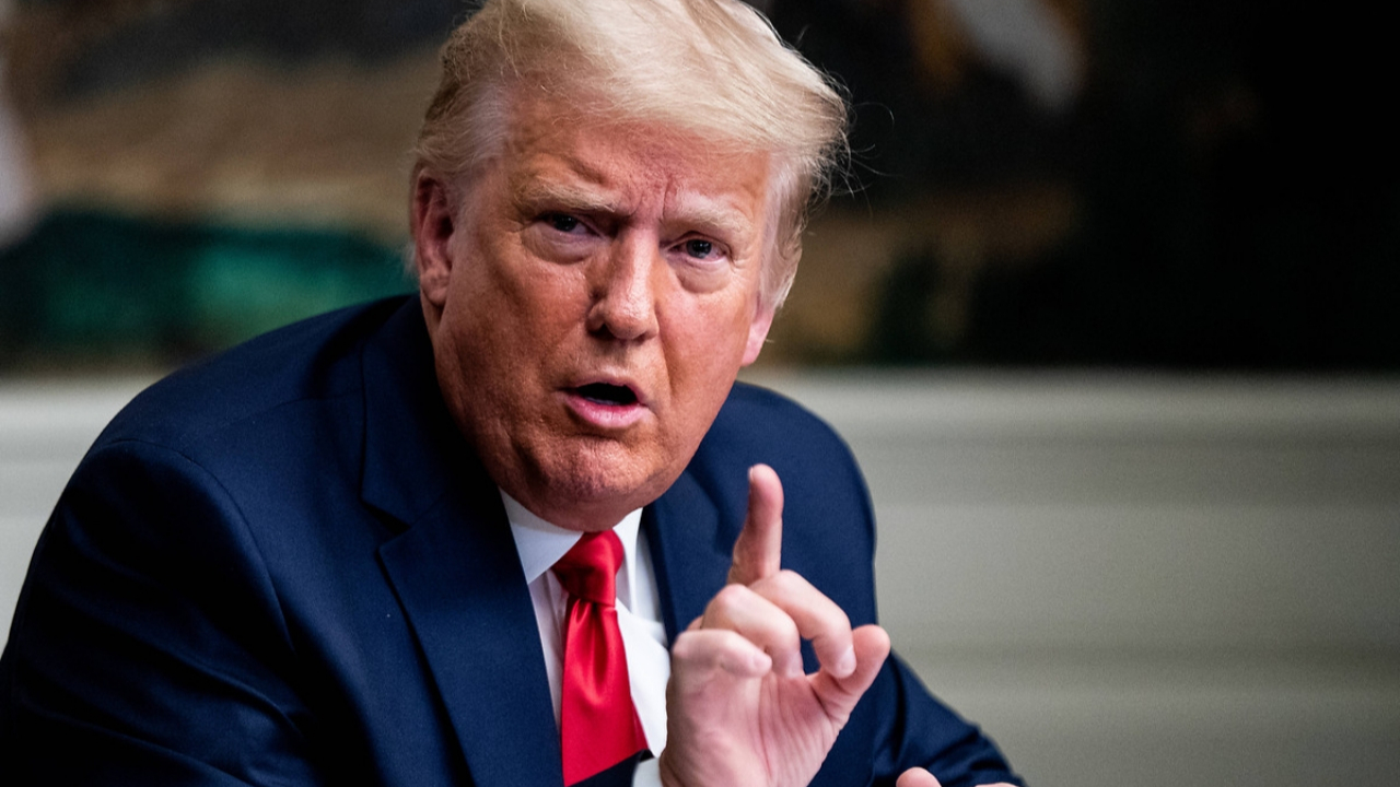 Trump başkanlık koltuğunu bırakmıyor!