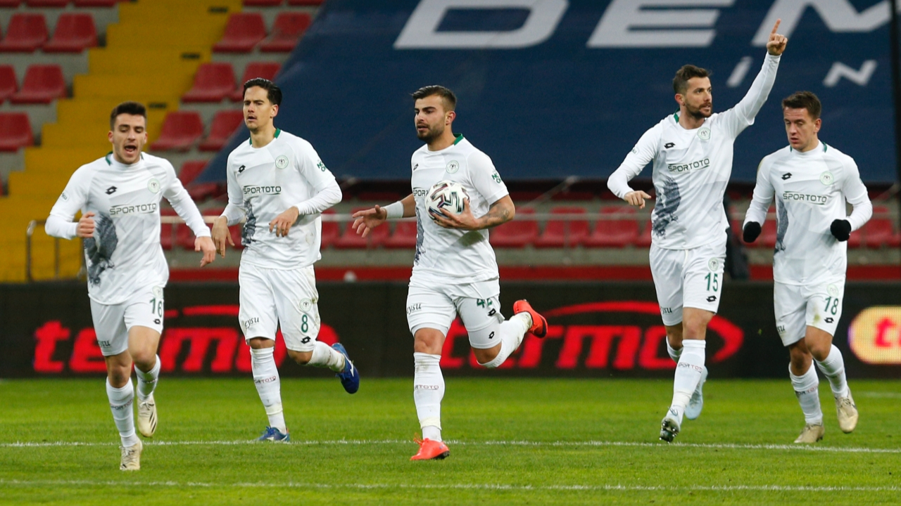 Konyaspor deplasmanda Kayserispor'u 90+8'de Jevtovic'in golüyle devirdi