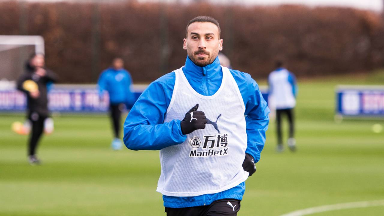 Beşiktaş'ta ilk hedef Cenk Tosun transferi