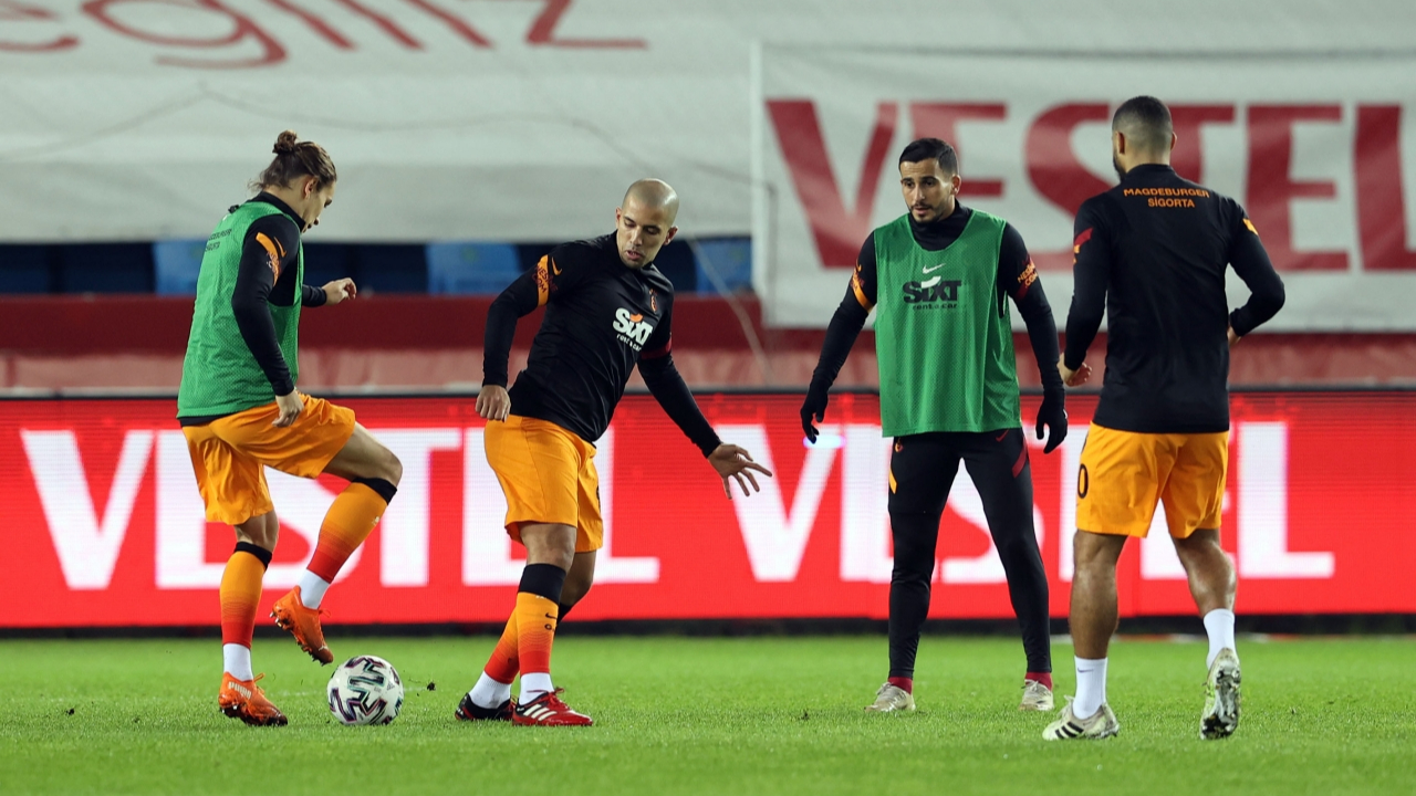 Taylan Antalyalı Antalyaspor maçında sarı kart cezalısı
