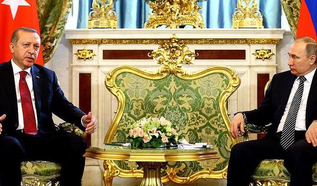 Erdoğan Rusya'da! Moskova'da kritik toplantı...
