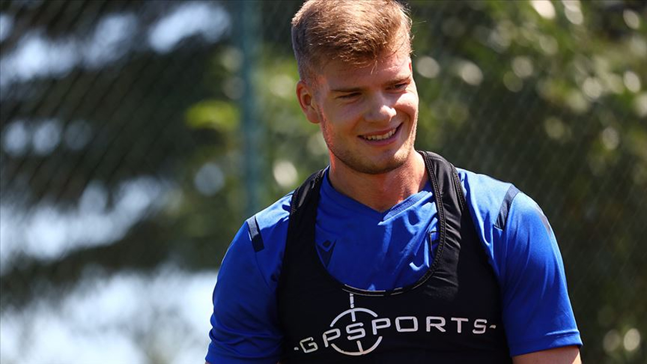 'Sörloth Galatasaray'a gelecek'