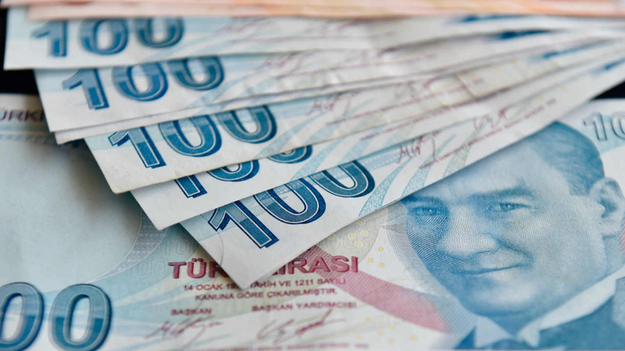 AK Parti'li belediyeden 3 bin 506 lira asgari ücret