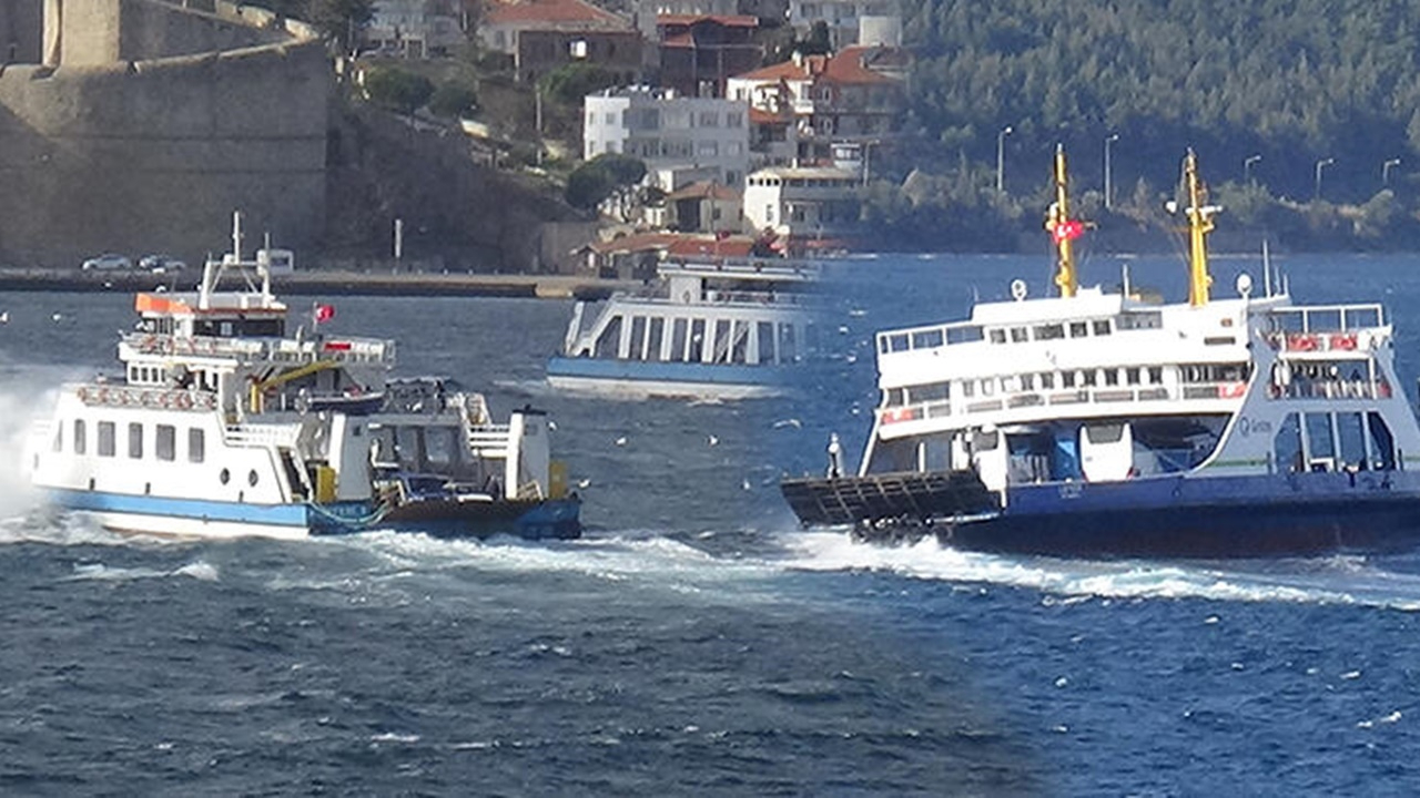 Feribotlar beşik gibi sallandı