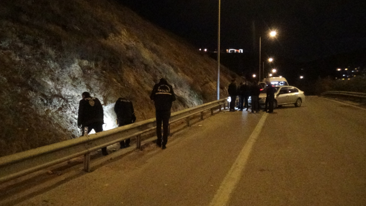 İzmir'de Gelecek Partili başkanın aracı kurşunlandı