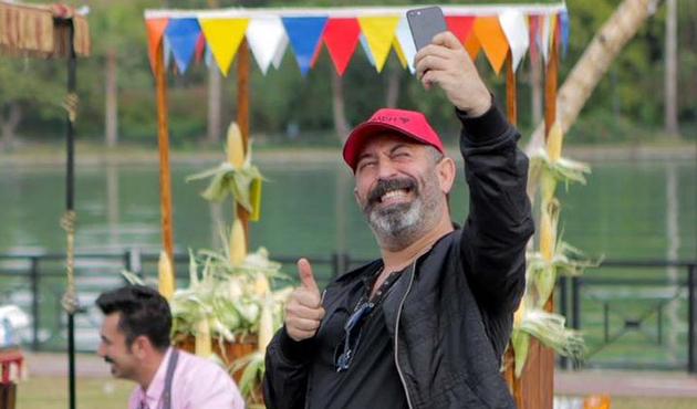 Cem Yılmaz takipçisine küfür etti!