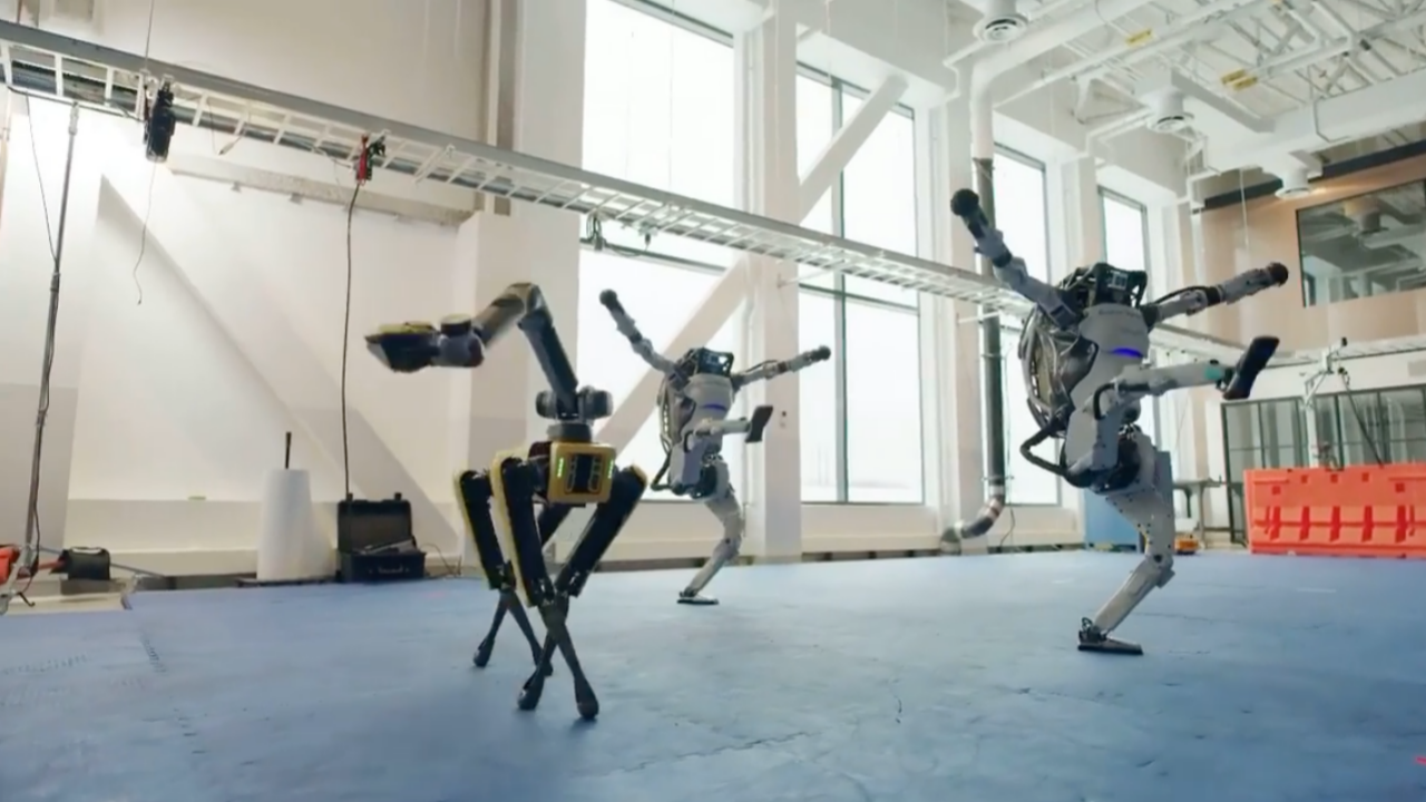 Boston Dynamics'in robotu şimdi de dans etti