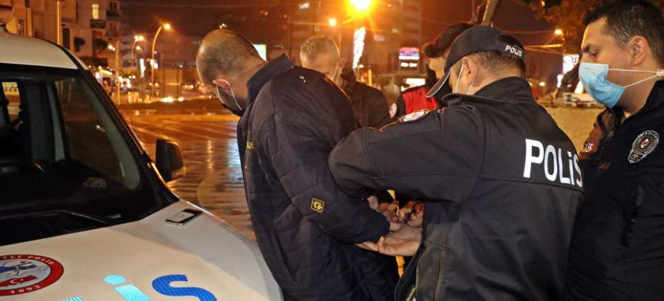 Terör propagandası yapan zanlıdan polise tehdit