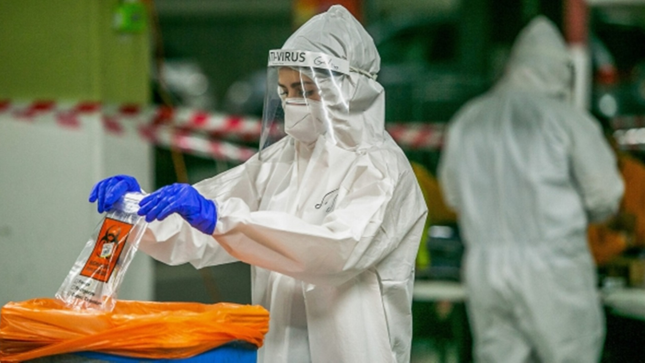 Mutant virüsün kasımdan beri Almanya'da olduğu açıklandı