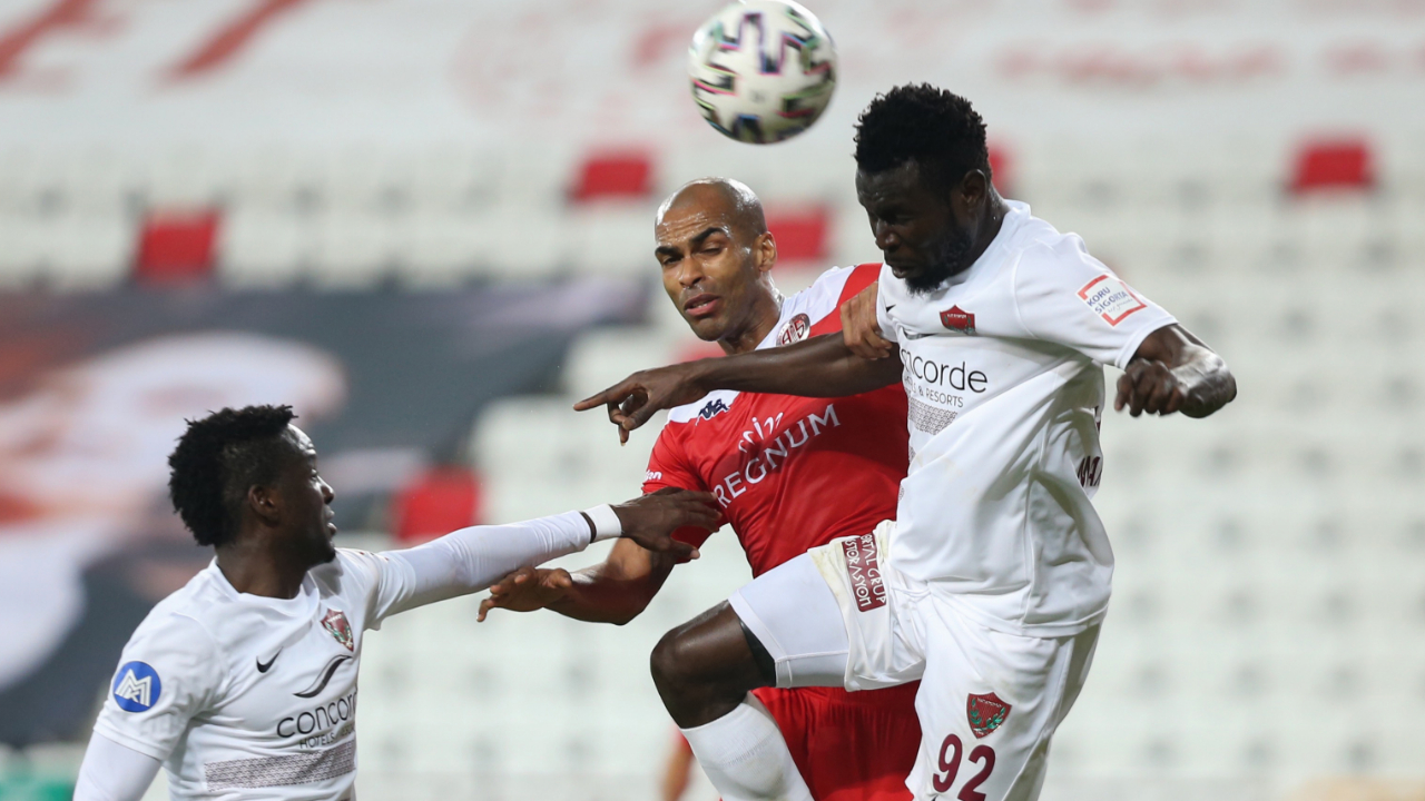 Hatay 3 puanı 6 golle aldı