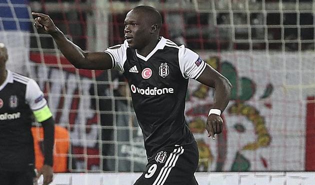 Beşiktaş maçını anlatan Yunan spikerden Aboubakar yorumu