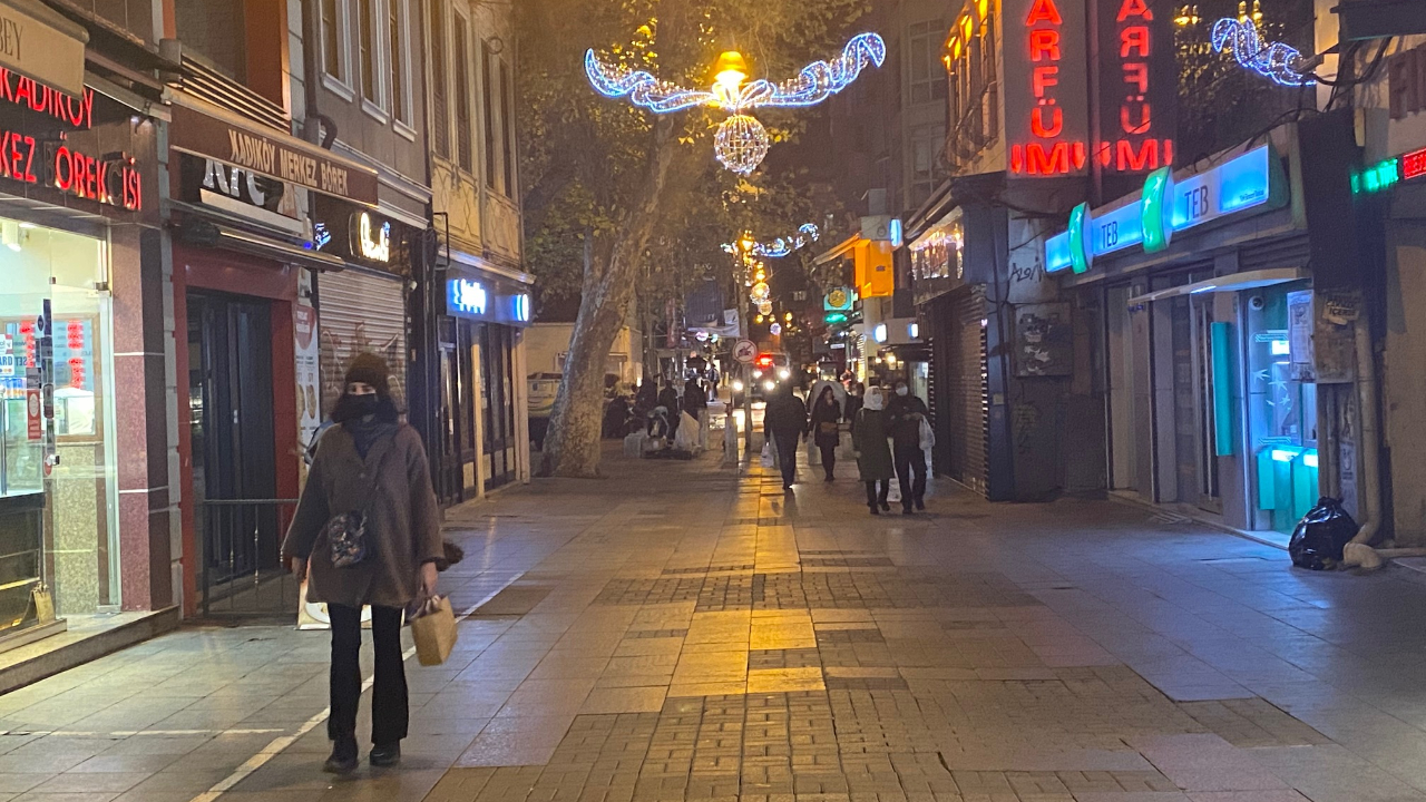 Kadıköy'de yollar boş kaldı