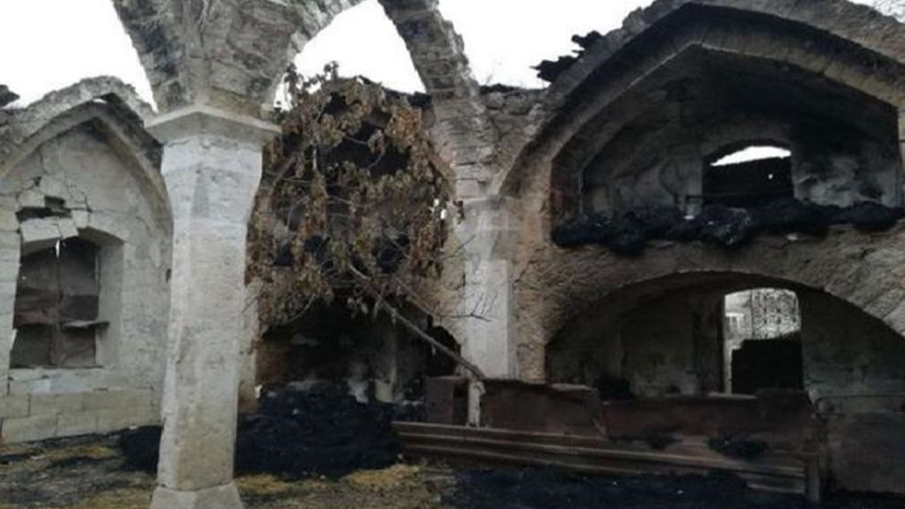 Azeri komutan, Ermenilerin Şuşa'ya verdiği zararı tek cümleyle anlattı