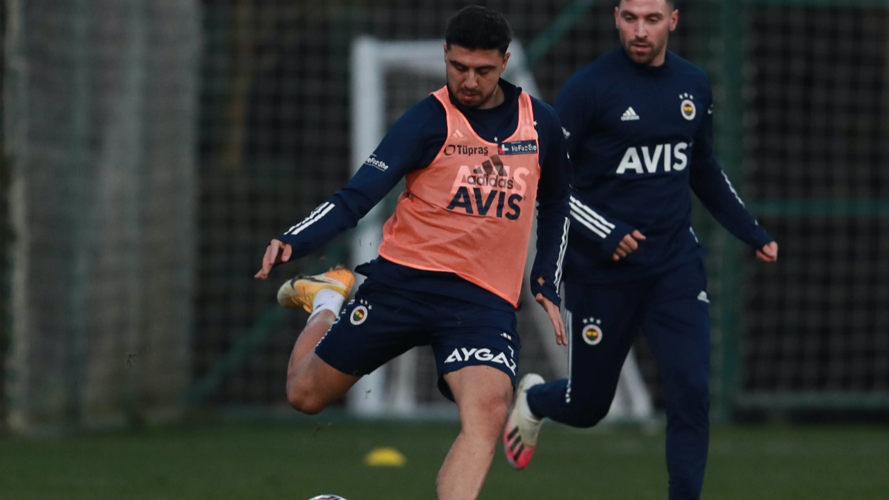 Fenerbahçe'de Ozan Tufan ve Luiz Gustavo sevinci