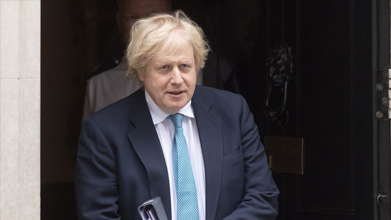 Boris Johnson'ın babası, Brexit nedeniyle Fransız pasaportuna başvurdu