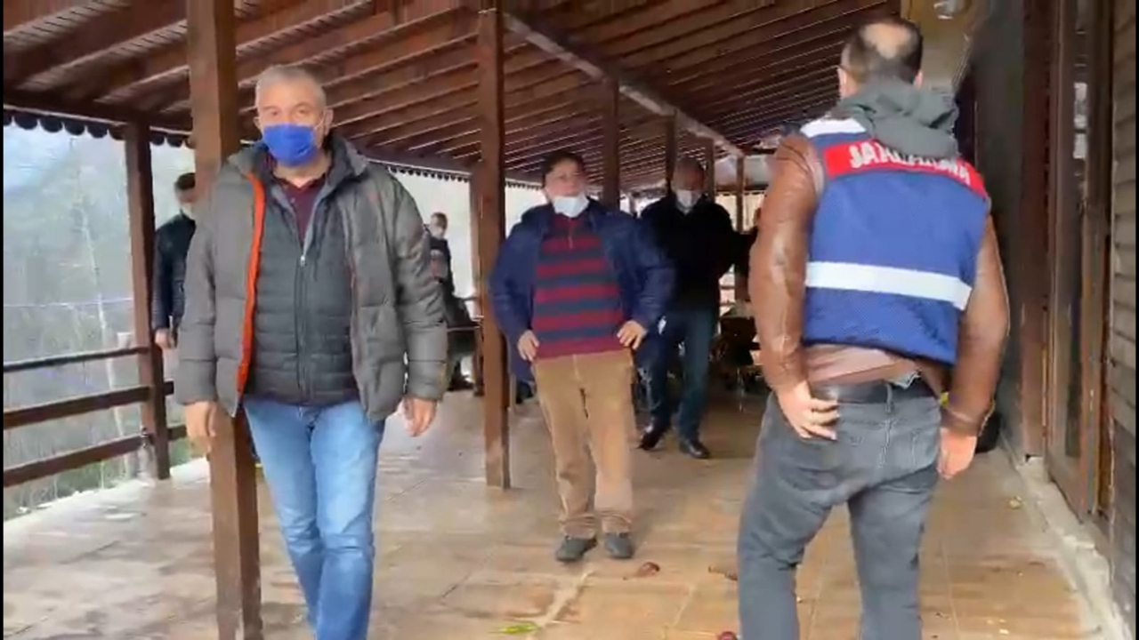 CHP'li başkan yılbaşı kısıtlamasını deldi